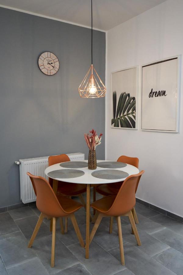 Modern Apartment In The Heart Of بوخارست المظهر الخارجي الصورة