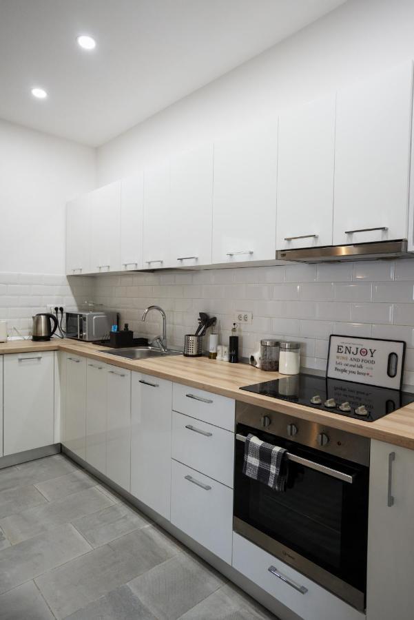 Modern Apartment In The Heart Of بوخارست المظهر الخارجي الصورة