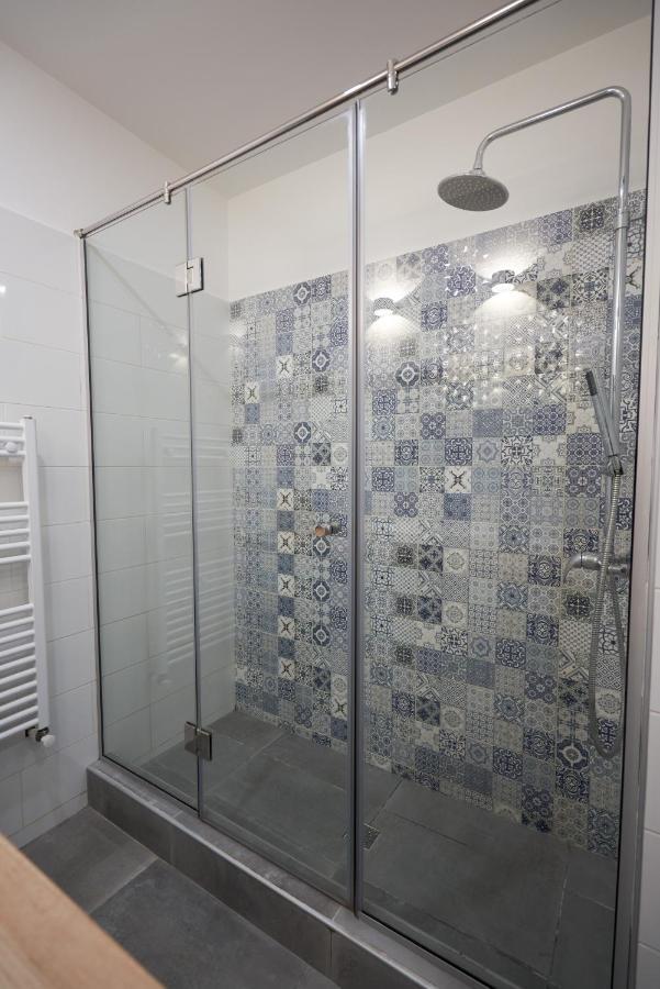 Modern Apartment In The Heart Of بوخارست المظهر الخارجي الصورة