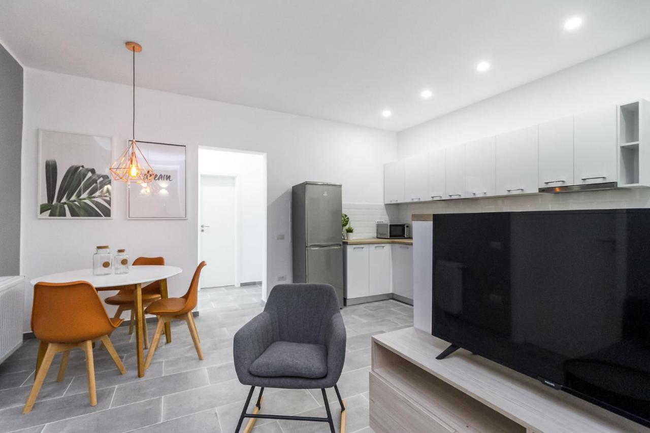 Modern Apartment In The Heart Of بوخارست المظهر الخارجي الصورة